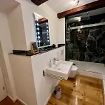 Old Town Hideaway 아파트 첼레