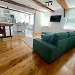 아파트 Old Town Hideaway 첼레